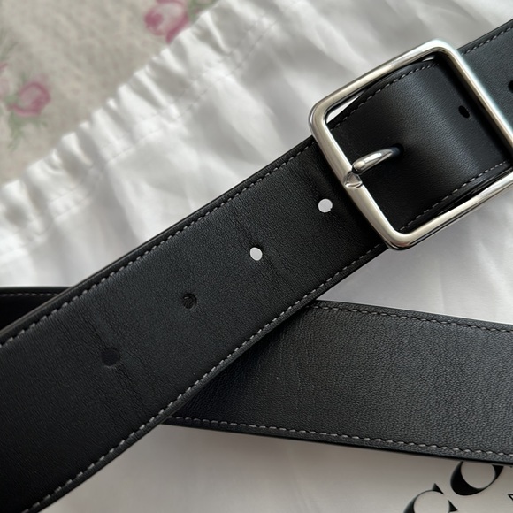 Coach x Basquiat crossbody shoulder bag. Coach rogue crossbody 20. Preloved - Picture 7 of 10